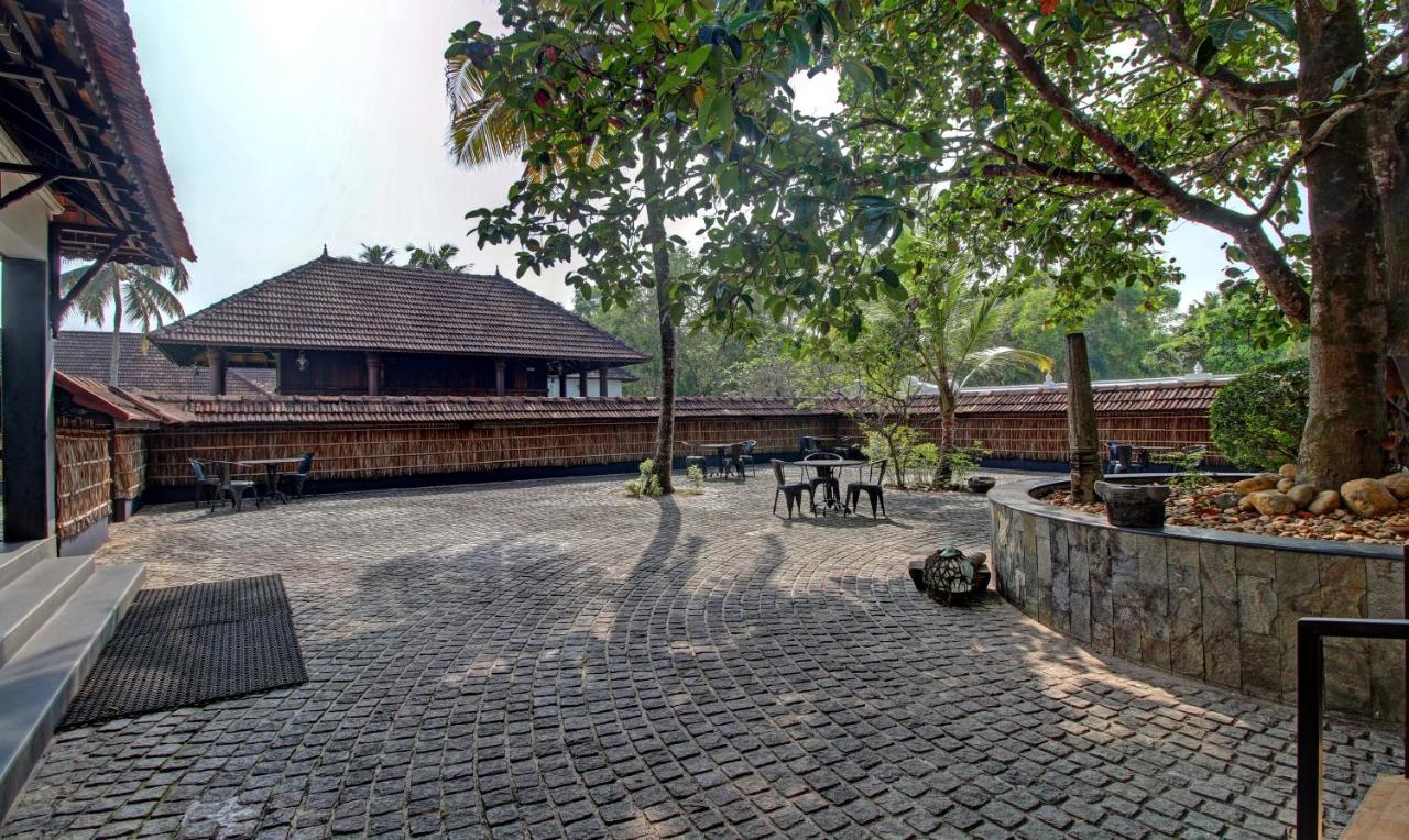 Alappuzha Treebo Tryst Travancore Palace Cherthala מראה חיצוני תמונה